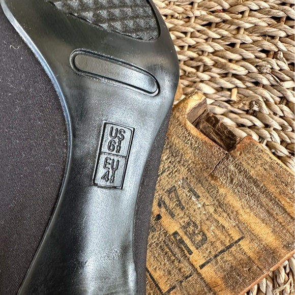 Aerosols Women’s Low Heel - Picture 6 of 10